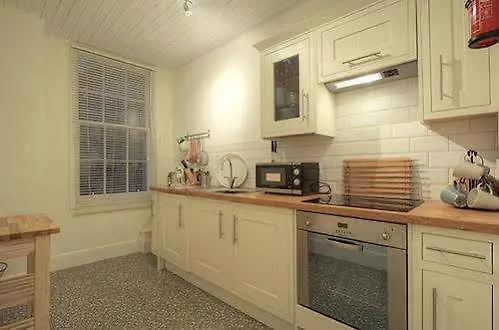 Destiny Scotland - Rose Street Apartments Edimburgo