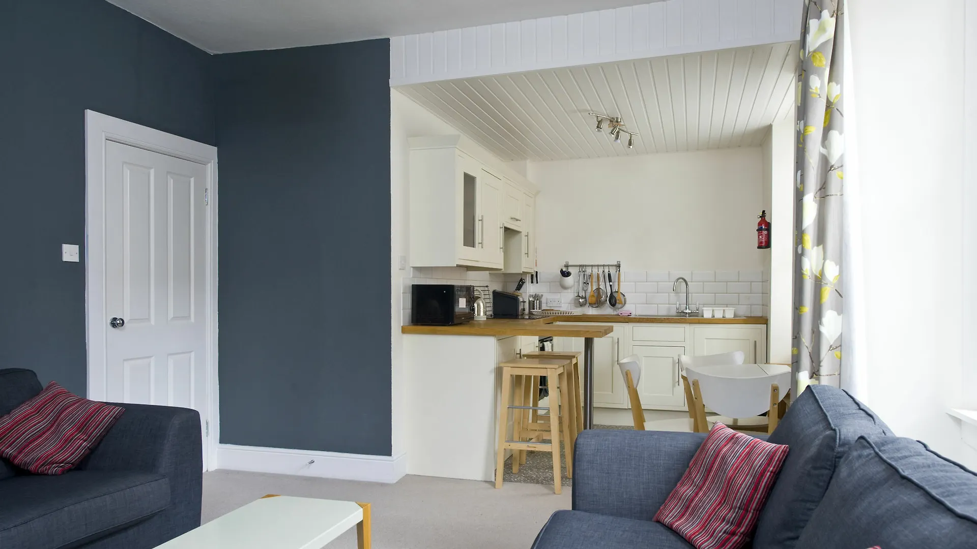 Destiny Scotland - Rose Street Apartments location